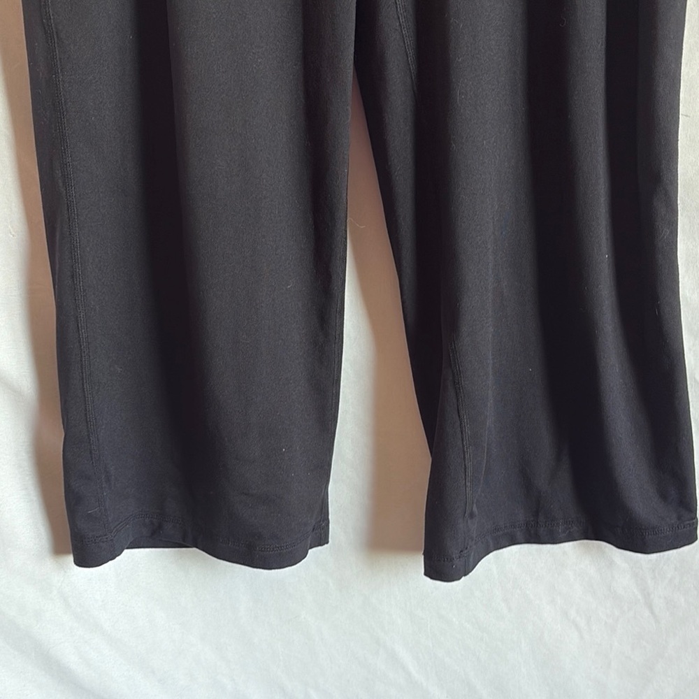 Tuff Athletics Black Capri Pants with Elastic Waistband - Picture 4 of 10
